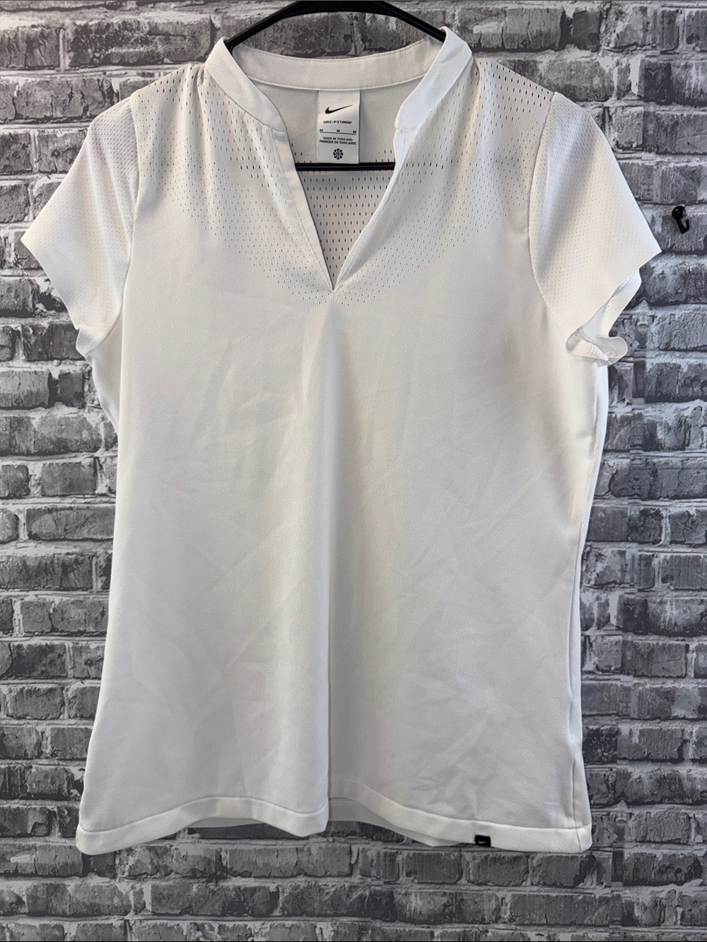Nike White Short-Sleeve Women's V-Notch Performance Tee